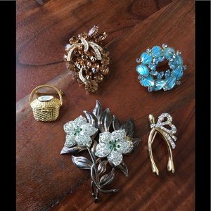 St. John wishbone brooch and 4 others